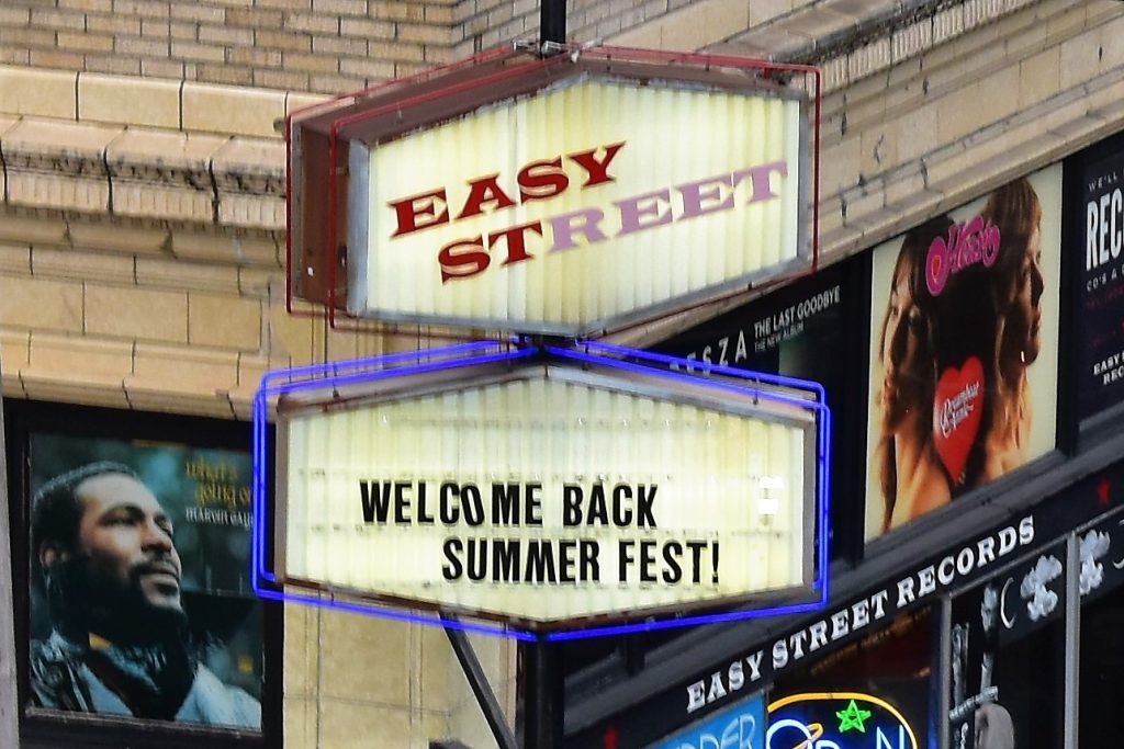 Sign at Easy street that says Welcome Back Summerfest